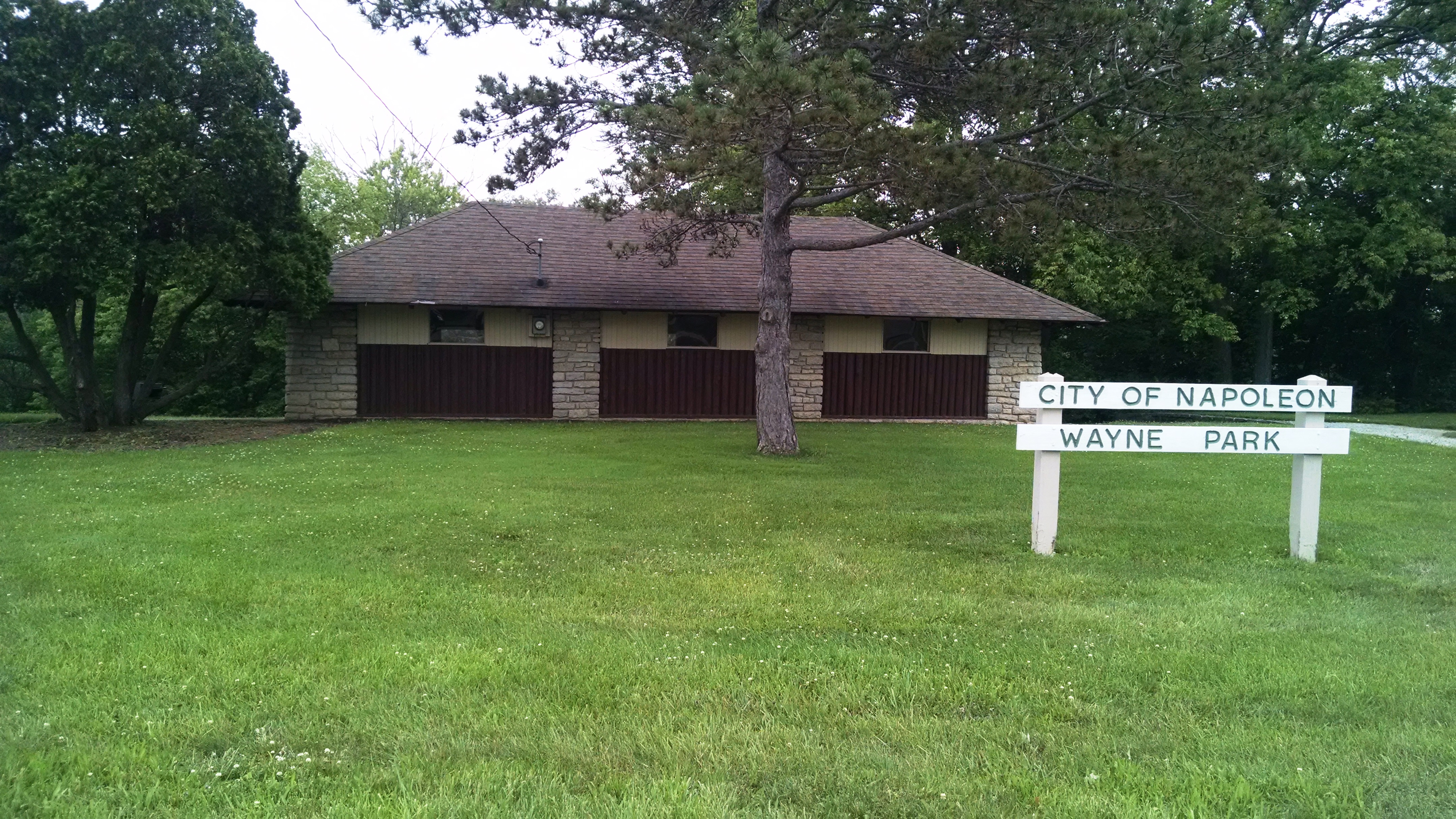Wayne_Park_Shelter_1.jpg